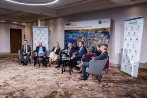 Panel dyskusyjny podczas konferencji Stop Suszy! Start Retencji! w Gdańsku